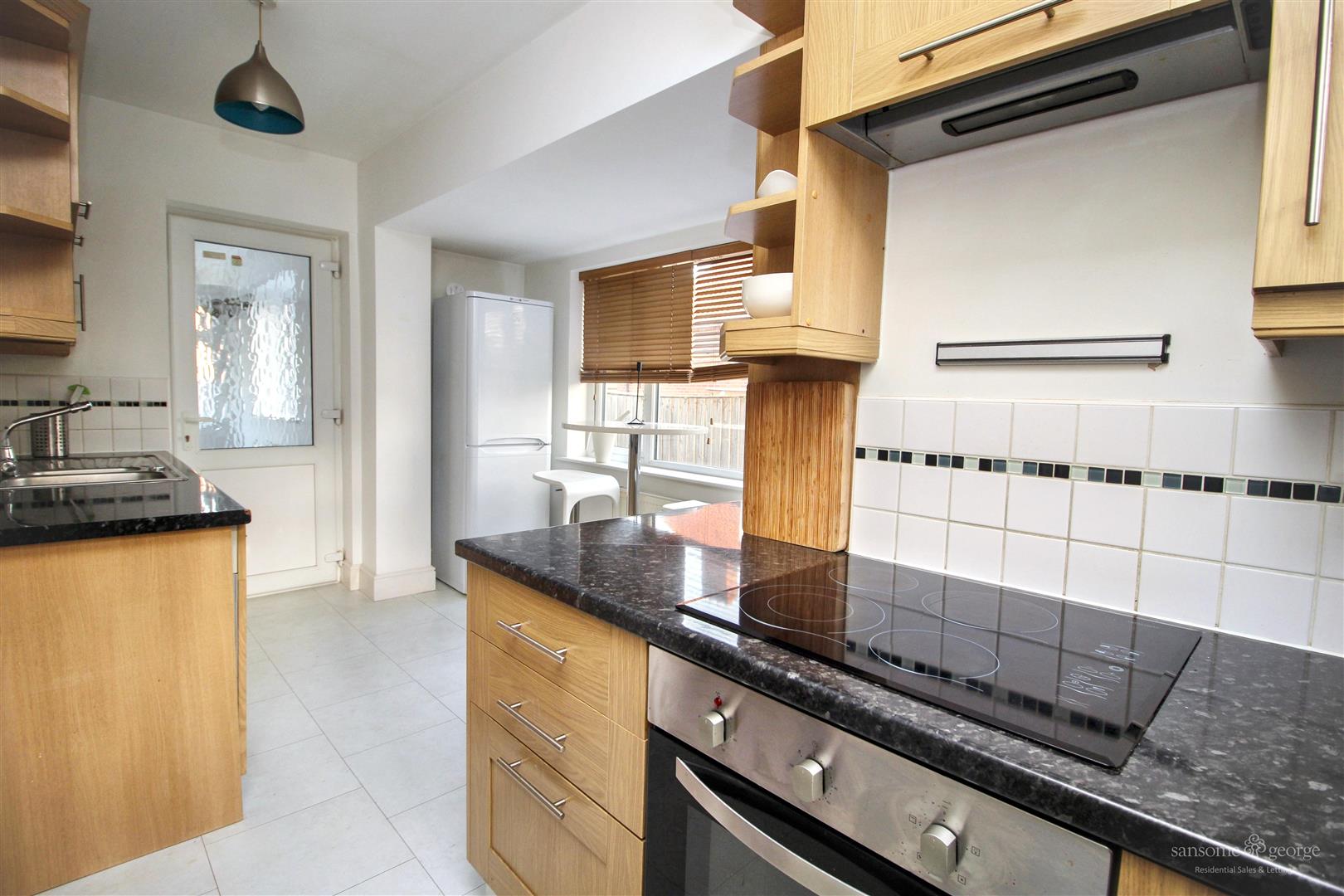 2 bed property in Donkin Hill, Reading